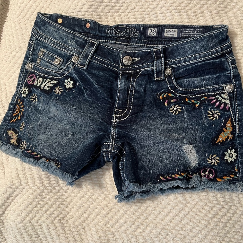 Miss Me Women's Embroidered Shorts